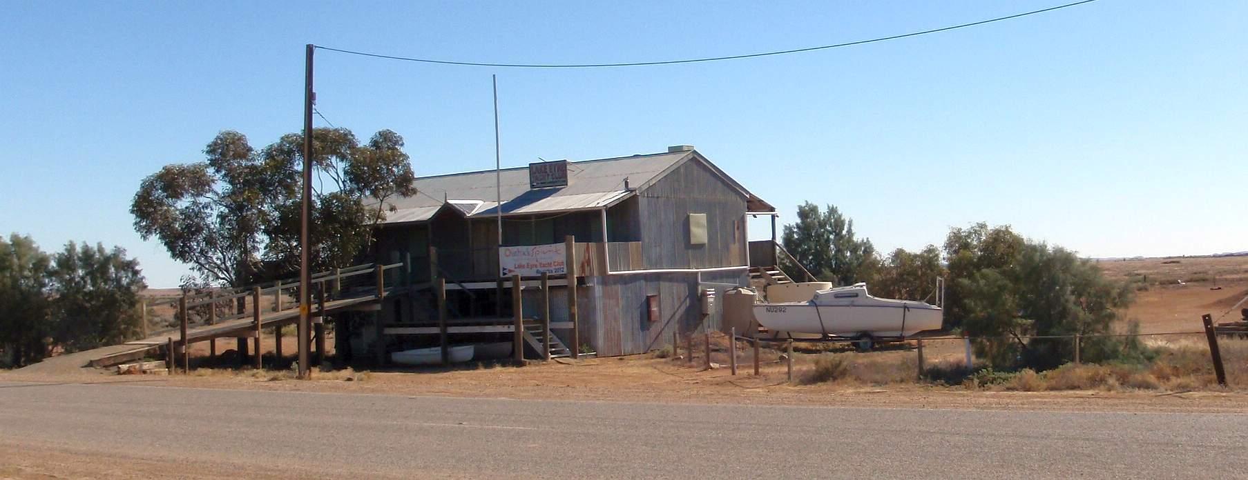 2012-08 Lake E & Adelaide Retr Trip 027.JPG - The one & only Lake Eyre Yacht Club ... no water in sight